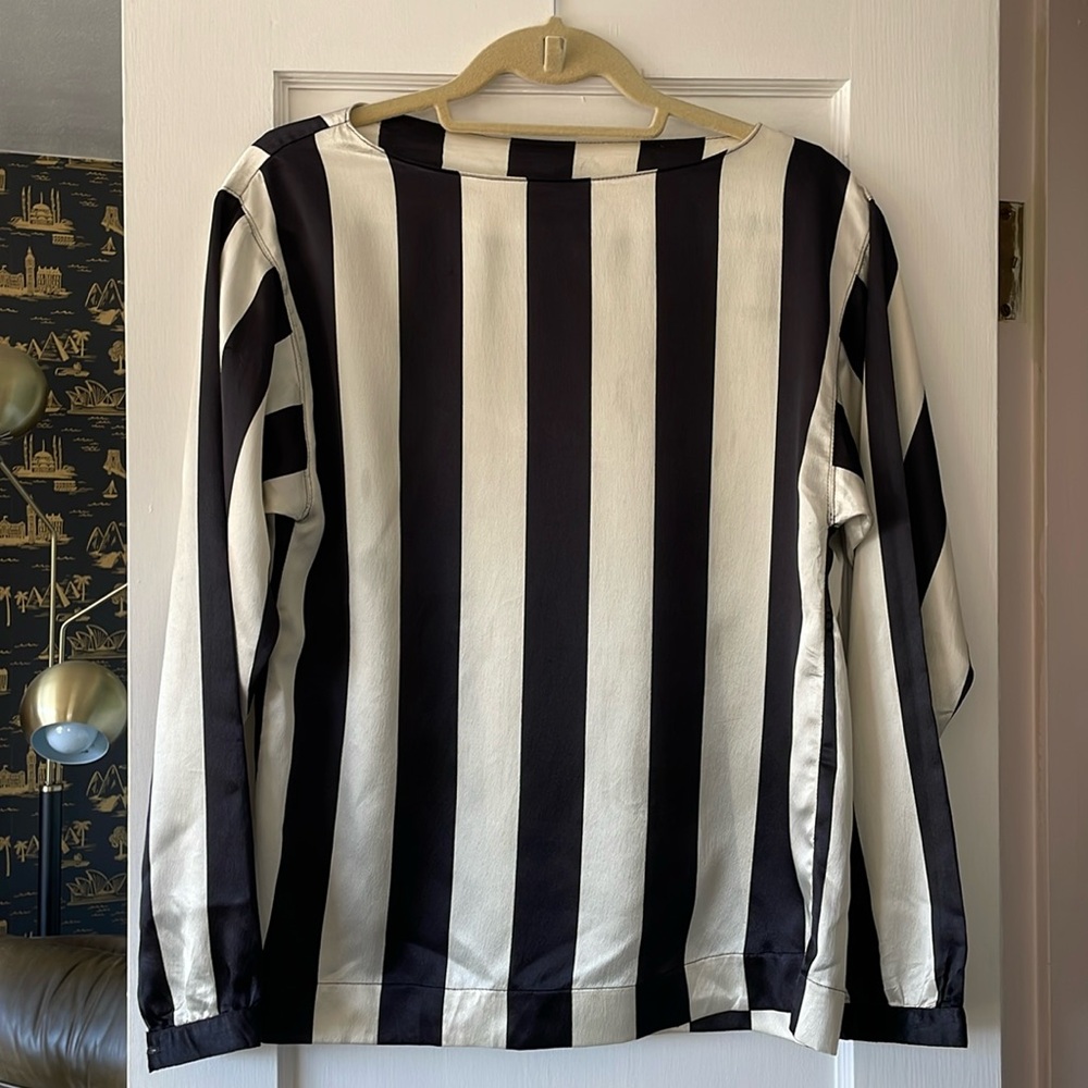 Vintage VTG Jones New York Black White Stripe Long Sleeve Silky Blouse Halloween